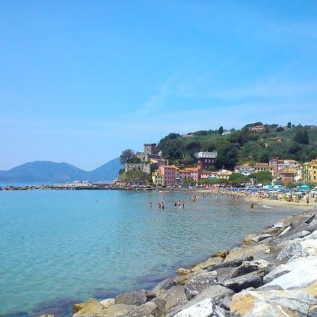 Aurora: Beach-5 Terre-Trekking-Excursions-Relax San Terenzo Luaran gambar